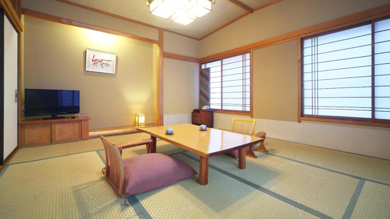 Hinokitei Bokusui Hotel Kusatsu  Buitenkant foto